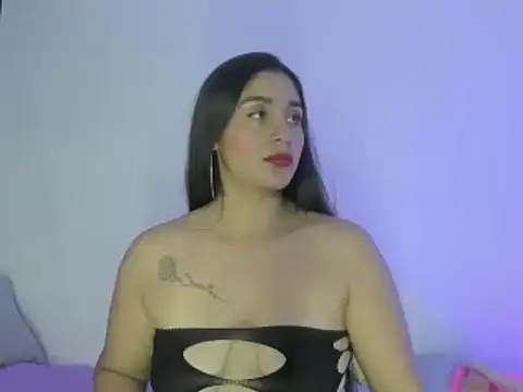 Snapshot of Catalina__bustos chatting on 10.26.25 Catalina  bustos online show from 10.26.25