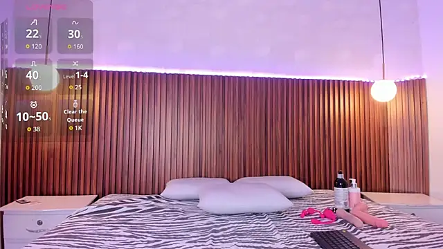 Foxy Kylie online show from 02.13.26