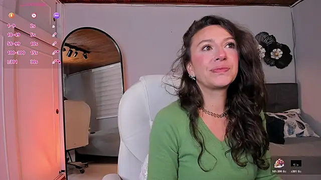 Snapshot of indigo_wild_ chatting on 10.21.25 indigo wild  online show from 10.21.25