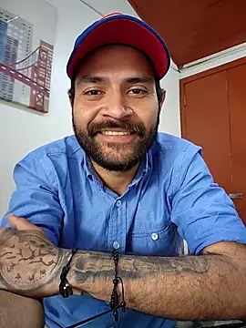 Snapshot of Nateskp_1 chatting on 10.19.25 Nateskp 1 online show from 10.19.25