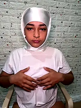 Snapshot of CelestSkyy chatting on 10.30.25 CelestSkyy online show from 10.30.25