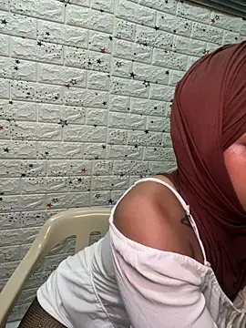 Snapshot of CelestSkyy chatting on 11.13.25 CelestSkyy online show from 11.13.25