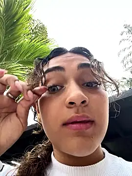 Snapshot of CelestSkyy chatting on 12.16.25 CelestSkyy online show from 12.16.25