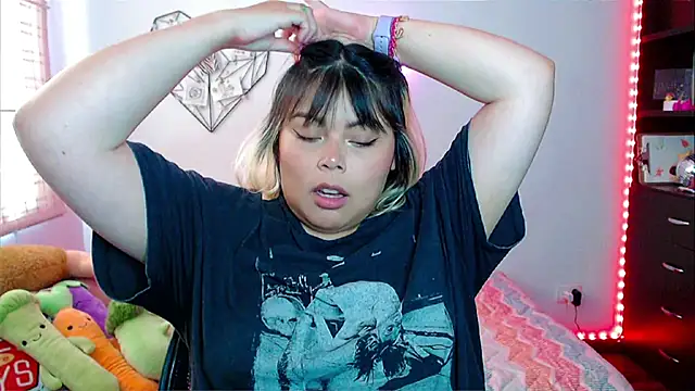 EllieMoonX online show from 11.25.25