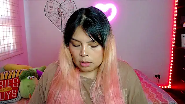 EllieMoonX online show from 02.04.26