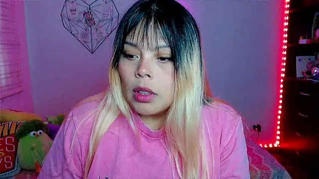 EllieMoonX online show from 02.23.26