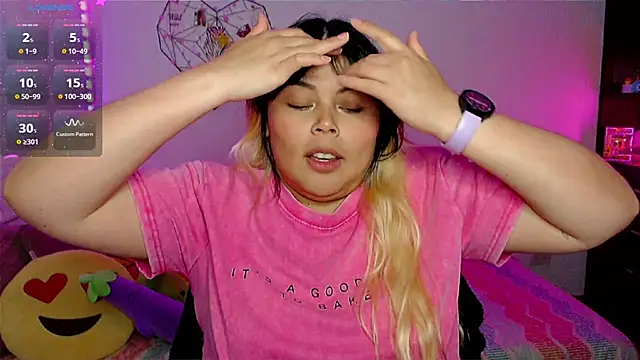 EllieMoonX online show from 04.21.26