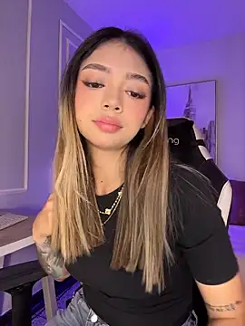 HoneyMollyX online show from 04.14.26