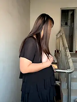 weiww1995 online show from 12.23.25