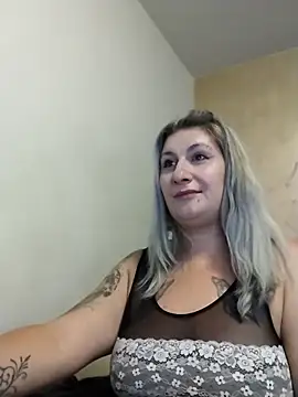 Snapshot of LilithGreenn chatting on 10.12.25 LilithGreenn online show from 10.12.25