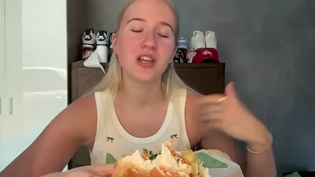 itssosierra online show from 04.03.26