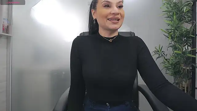 YaraXCox online show from 01.13.26