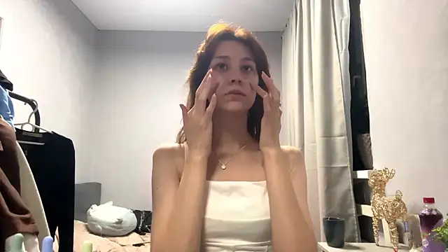 WildPeachh online show from 11.20.25