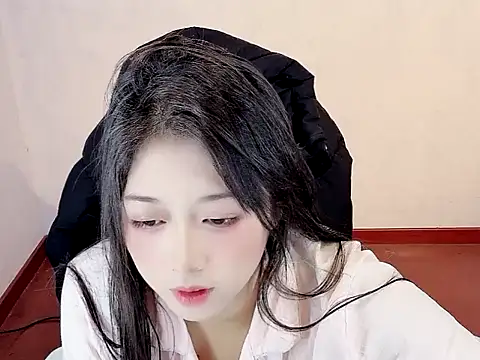 -chenchen online show from 10.14.25