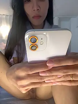 Snapshot of Mmo66 chatting on 10.14.25 Mmo66 online show from 10.14.25