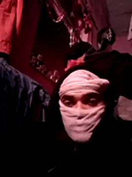 Snapshot of Cute-Pari749 chatting on 10.31.25 Cute-Pari749 online show from 10.31.25