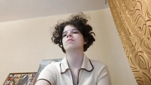 Snapshot of JesseniaHanney chatting on 10.24.25 JesseniaHanney online show from 10.24.25
