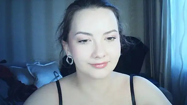 MoodieMira online show from 04.03.26