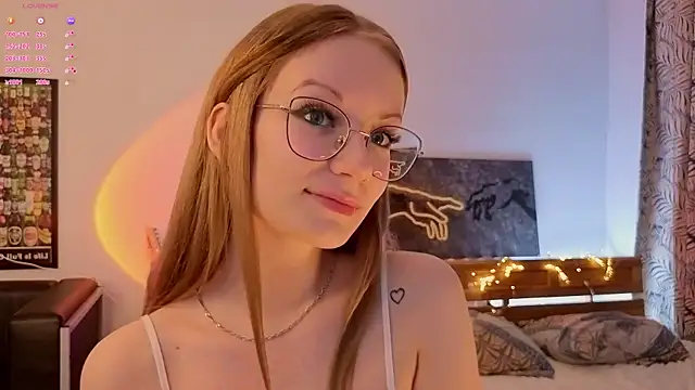Snapshot of Edlin_gail chatting on 10.24.25 Edlin gail online show from 10.24.25