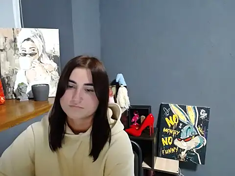 Snapshot of Flower_mary chatting on 10.16.25 Flower mary online show from 10.16.25