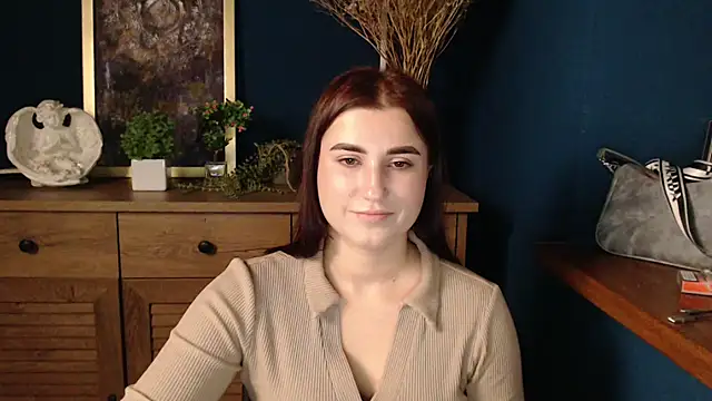 Snapshot of Flower_mary chatting on 10.29.25 Flower mary online show from 10.29.25