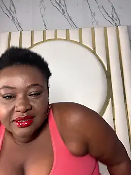 Snapshot of Candy_Brown69 chatting on 10.21.25 Candy Brown69 online show from 10.21.25