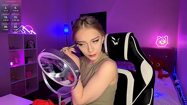 EvaPeace online show from 03.25.26