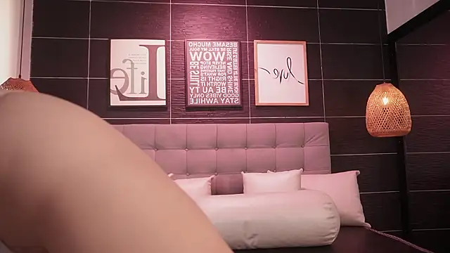 Thalia Karlson online show from 11.06.25