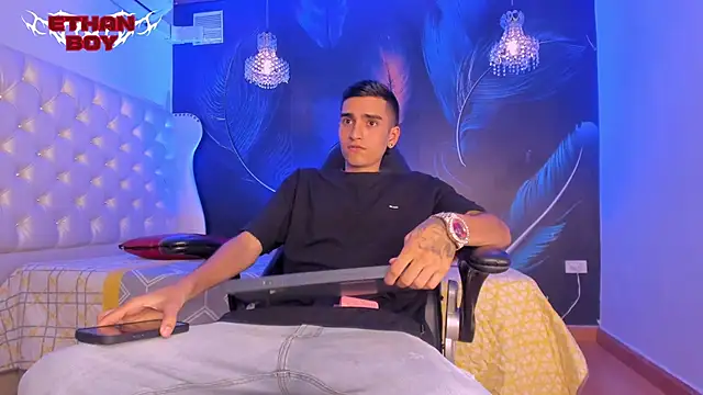 Ethan Boy  online show from 01.06.26