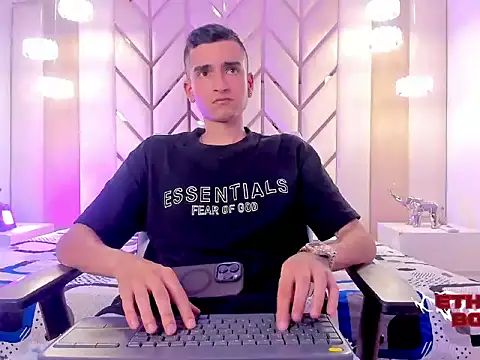 Ethan Boy  online show from 02.07.26