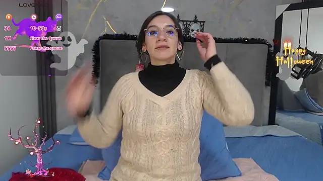 Snapshot of Saamanthaa_02 chatting on 10.15.25 Saamanthaa 02 online show from 10.15.25