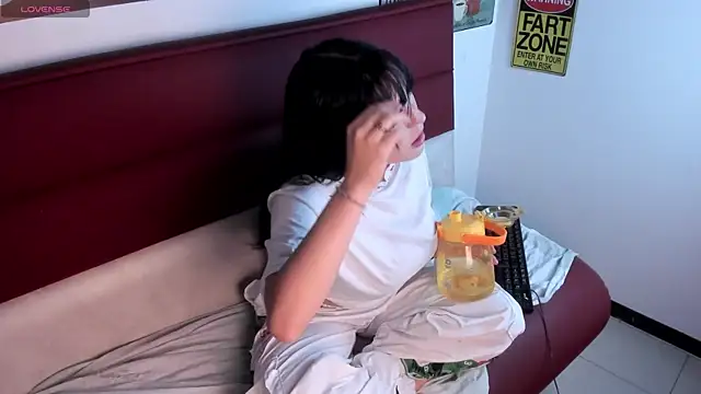 bubble  angel   online show from 11.12.25