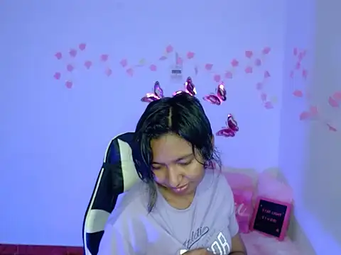 Snapshot of amber__666 chatting on 10.17.25 amber  666 online show from 10.17.25