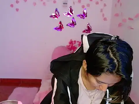 Snapshot of amber__666 chatting on 10.17.25 amber  666 online show from 10.17.25
