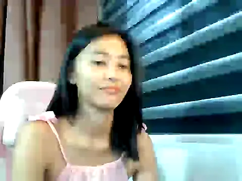 Snapshot of De_amore chatting on 10.22.25 De amore online show from 10.22.25