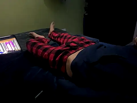 Snapshot of Joven_Modelo chatting on 10.19.25 Joven Modelo online show from 10.19.25