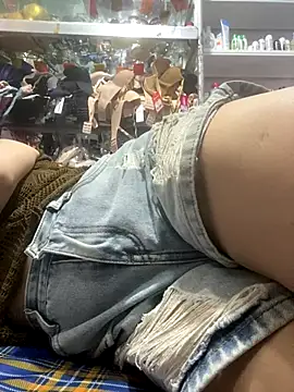 Snapshot of Min_719 chatting on 10.20.25 Min 719 online show from 10.20.25