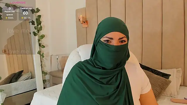  naylaa  online show from 11.29.25