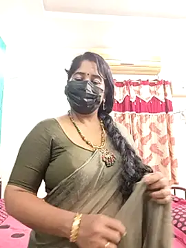 tamil-aunt online show from 11.18.25