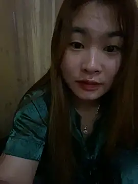 Snapshot of Yan_50299 chatting on 10.28.25 Yan 50299 online show from 10.28.25