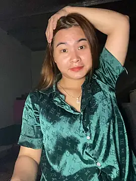 Snapshot of Yan_50299 chatting on 10.30.25 Yan 50299 online show from 10.30.25