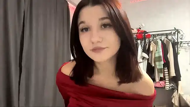 Snapshot of ElsieZuno chatting on 10.14.25 ElsieZuno online show from 10.14.25