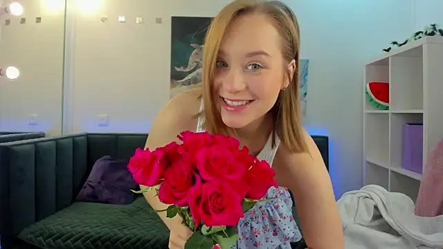 Snapshot of Melissa_new22 chatting on 10.17.25 Melissa new22 online show from 10.17.25