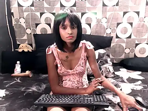 Snapshot of sassyindian01 chatting on 10.17.25 sassyindian01 online show from 10.17.25