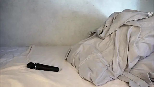 MonetLeitman online show from 04.09.26