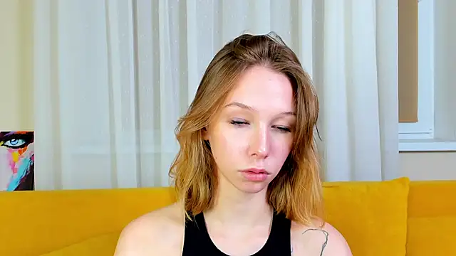 LilyVoise online show from 10.11.25