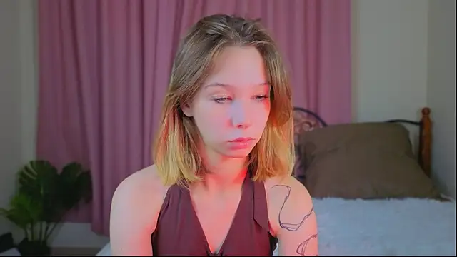 LilyVoise online show from 10.17.25