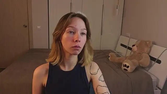 LilyVoise online show from 10.19.25