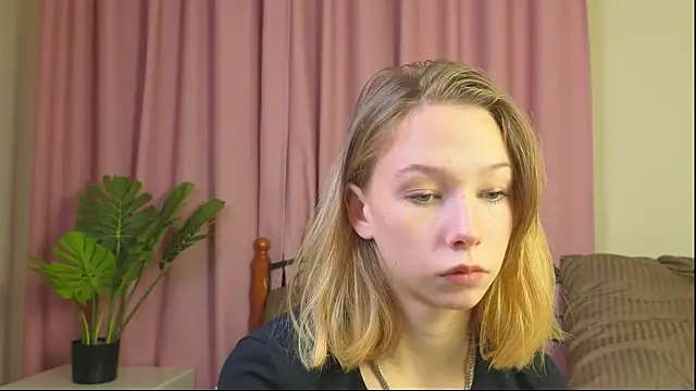 LilyVoise online show from 10.21.25