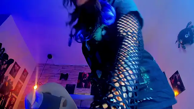 Evangelinejoness  online show from 04.17.26